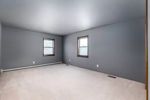 Bedroom - 2940 E 1509th Rd, Ottawa, IL 61350 photo 7 of 8