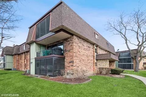 11129 Northwest Rd #A, Palos Hills, IL 60465