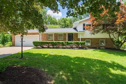 309 Victor Pl, Normal, IL 61761 photo 3