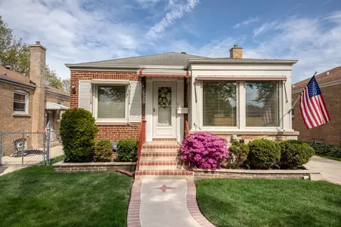 5525 N Natoma Ave, Chicago, IL 60656