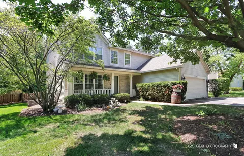 1115 E Fox Chase Dr, Round Lake Beach, IL 60073