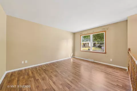 Living - 2140 Baker St, Aurora, IL 60506 photo 1 of 2