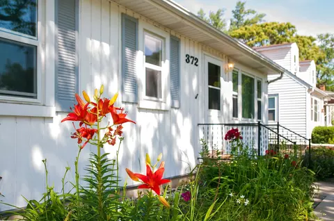 372 N Walnut Ave, Wood Dale, IL 60191