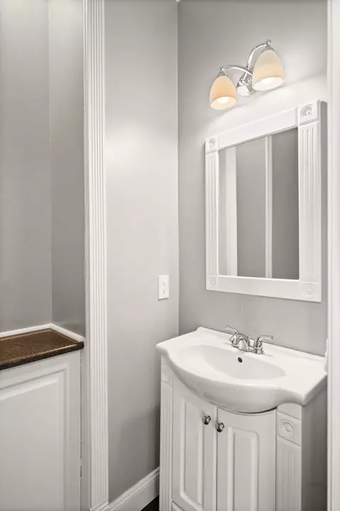 Bath - 2913 Fox Creek Rd, Bloomington, IL 61705 photo 1 of 11
