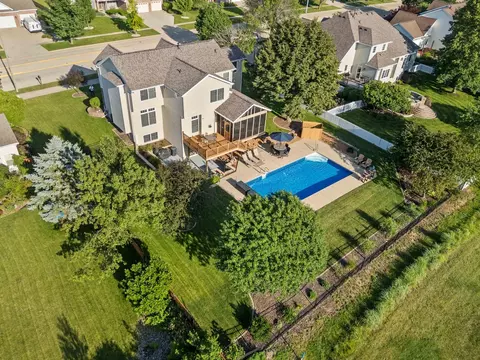 View/Area - 2913 Fox Creek Rd, Bloomington, IL 61705 photo 5 of 7