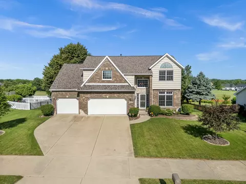 View/Area - 2913 Fox Creek Rd, Bloomington, IL 61705 photo 1 of 7