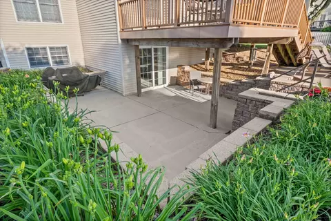 Exterior - 2913 Fox Creek Rd, Bloomington, IL 61705 photo 16 of 29