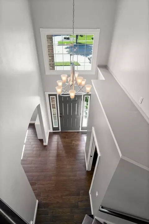 Entry Way - 2913 Fox Creek Rd, Bloomington, IL 61705 photo 5 of 8