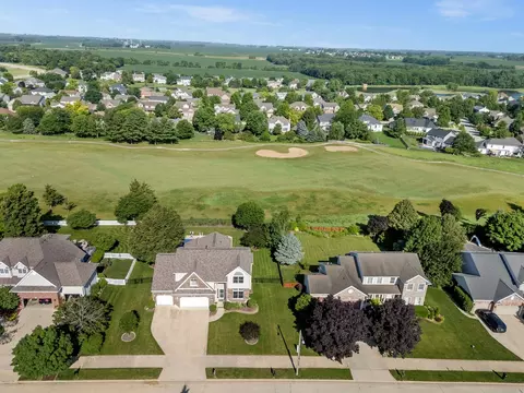 View/Area - 2913 Fox Creek Rd, Bloomington, IL 61705 photo 3 of 7