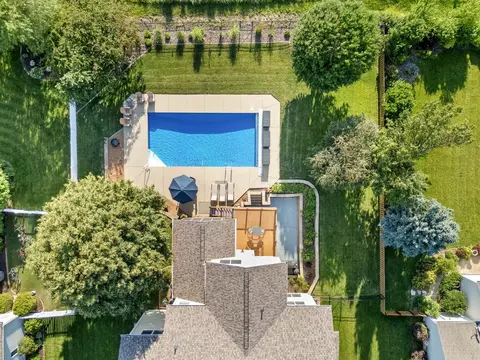 View/Area - 2913 Fox Creek Rd, Bloomington, IL 61705 photo 6 of 7
