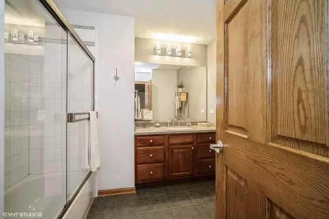1475 Ginger Woods Ct #2-4, Wheeling, IL 60090 photo 16