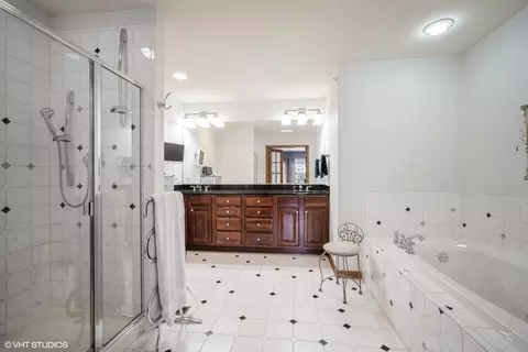 1475 Ginger Woods Ct #2-4, Wheeling, IL 60090 photo 19