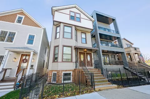 1753 W Cornelia Ave, Chicago, IL 60657
