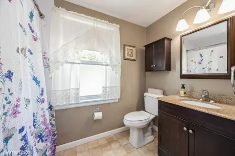 Bath - 25 N Ashbel Ave, Hillside, IL 60162 photo 1 of 1