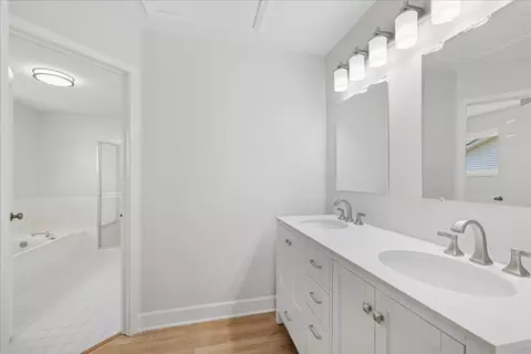5249 Elliott Dr, Hoffman Estates, IL 60192 photo 13