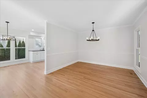 5249 Elliott Dr, Hoffman Estates, IL 60192 photo 5