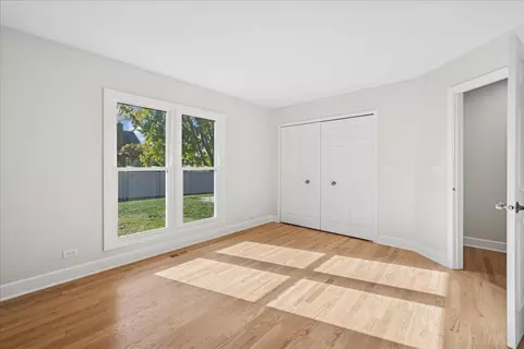 5249 Elliott Dr, Hoffman Estates, IL 60192 photo 17