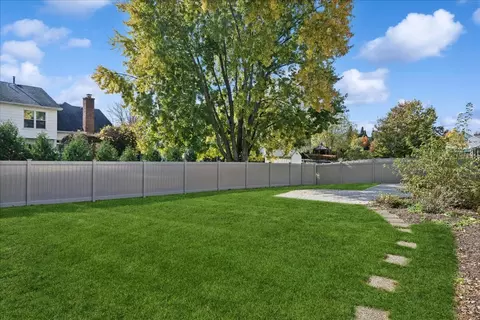 5249 Elliott Dr, Hoffman Estates, IL 60192 photo 19