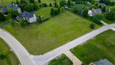 7752 Madeline Dr, Yorkville, IL 60560