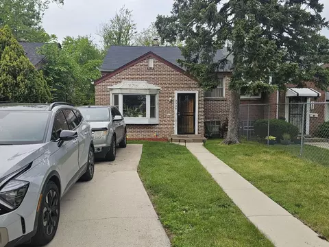 2228 E 99th St, Chicago, IL 60617