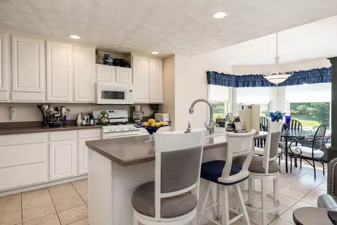 5579 Hazel Cir, Roscoe, IL 61073 photo 15