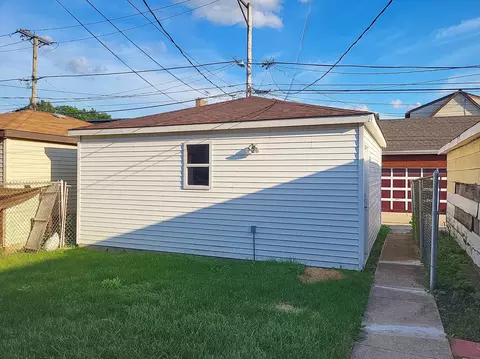 1747 E 92nd Pl, Chicago, IL 60617 photo 25