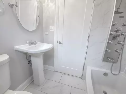 1747 E 92nd Pl, Chicago, IL 60617 photo 11