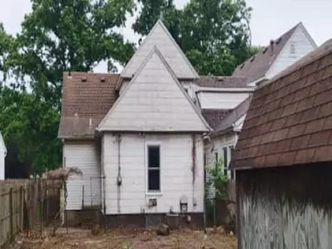 1022 N 3rd St, Springfield, IL 62702 photo 3