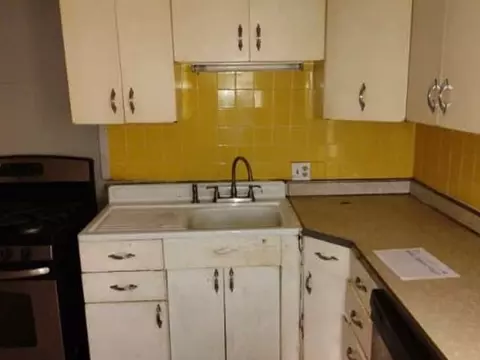 1022 N 3rd St, Springfield, IL 62702 photo 6