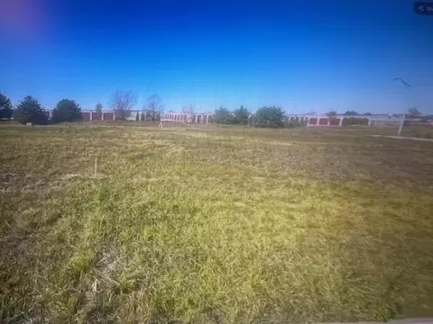 lot S 298-301 Clover Cir, Minooka, IL 60447