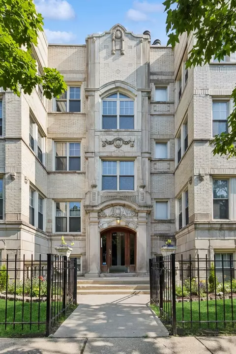 824 W Sunnyside Ave #G, Chicago, IL 60640