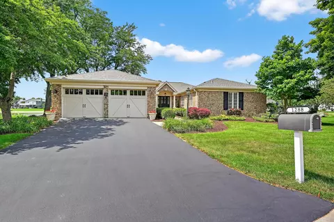 1288 The Point St, Barrington, IL 60010