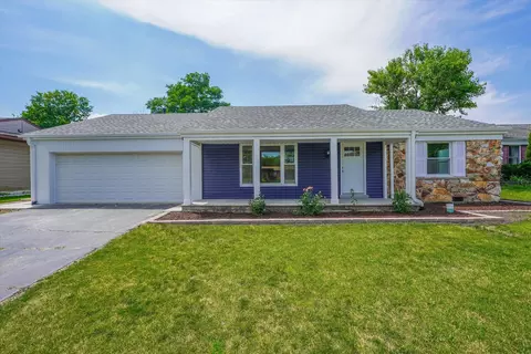 9418 S 87th Ave, Hickory Hills, IL 60457