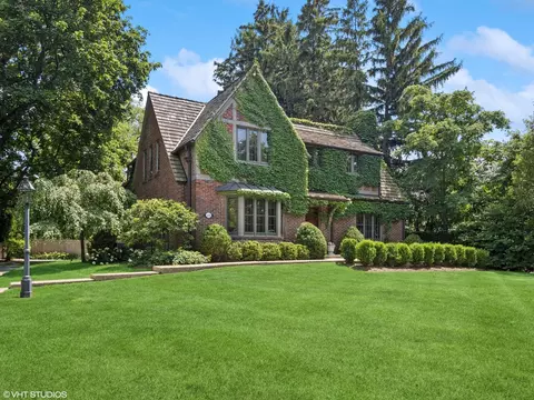 441 E Westminster Pl, Lake Forest, IL 60045 photo 2