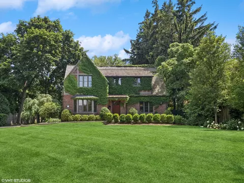 441 E Westminster Pl, Lake Forest, IL 60045