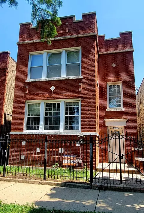 6011 S Troy St, Chicago, IL 60629