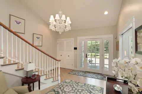 Entry Way - 100 Beach Rd, Glencoe, IL 60022 photo 1 of 1