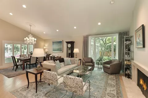 Living - 100 Beach Rd, Glencoe, IL 60022 photo 1 of 5