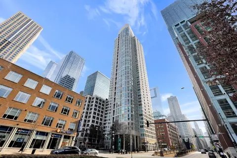345 N La Salle Dr #1010, Chicago, IL 60654