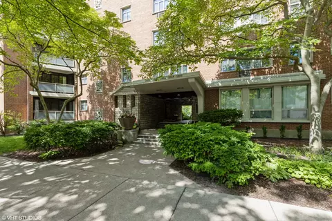 1864 Sherman Ave #2NW, Evanston, IL 60201