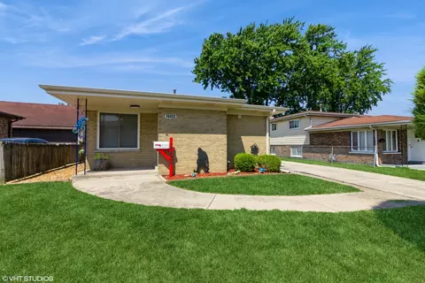 16432 Roy St, Oak Forest, IL 60452
