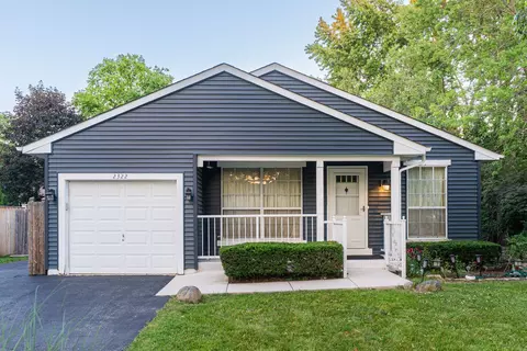 2322 Weatherford Ln, Naperville, IL 60565