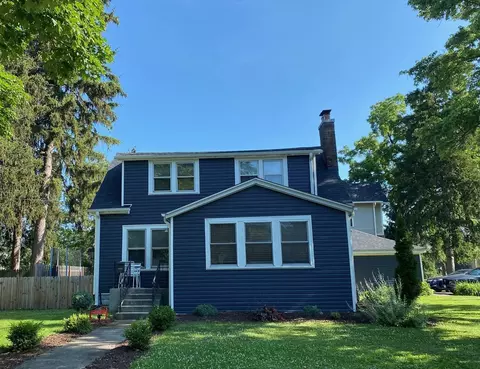 403 W Park Ave, Wheaton, IL 60189