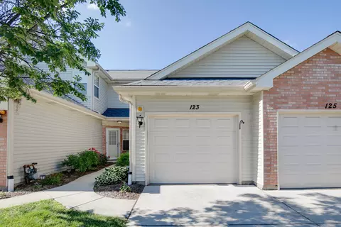 123 Golfview Dr, Glendale Heights, IL 60139
