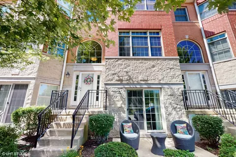 17958 Fountain Cir, Orland Park, IL 60467