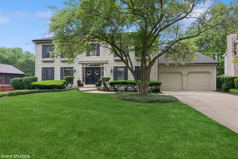 1965 Jamestown Ln, Elgin, IL 60123