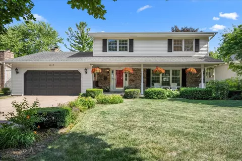 1017 Prairie St, Saint Charles, IL 60174