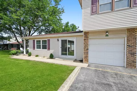 19536 S 115th Ave #A, Mokena, IL 60448