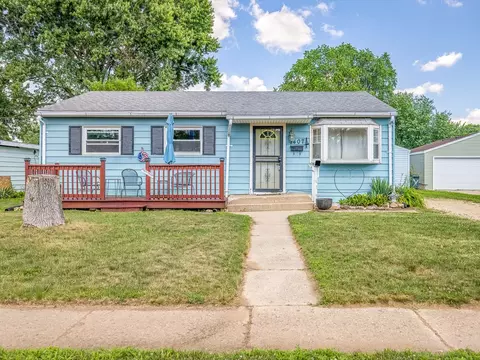 7407 Saturn St, Loves Park, IL 61111