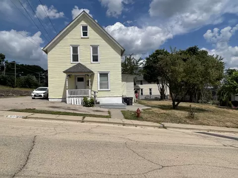 226 Mountain St, Elgin, IL 60123 photo 1